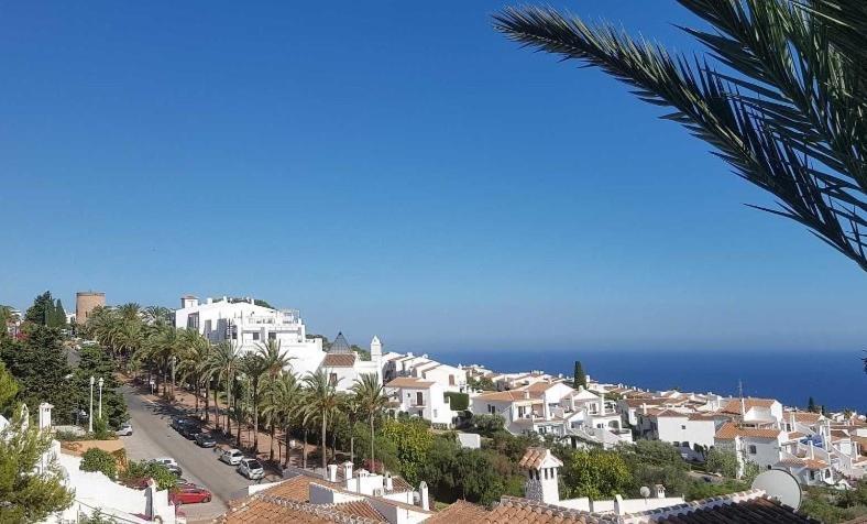 Beautiful Apartment With Amazing Sea View Nerja Buitenkant foto